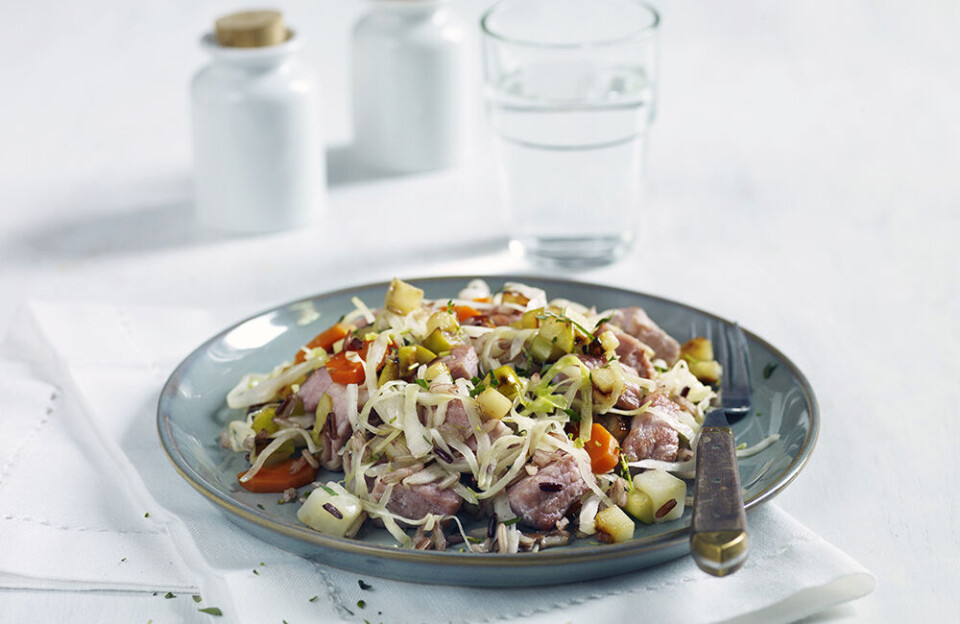 DIGG WOK: En god og mettende rett av kjøtt og rotgrønnsaker – med en frisk smak av epler. DIGG WOK: En god og mettende rett av kjøtt og rotgrønnsaker – med en frisk smak av epler.