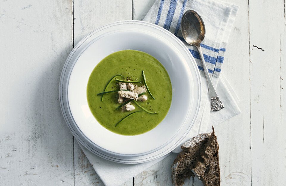 FRISKE FARGER: Lag en god purésuppe med squash og kyllingbryst til middag. FRISKE FARGER: Lag en god purésuppe med squash og kyllingbryst til middag.