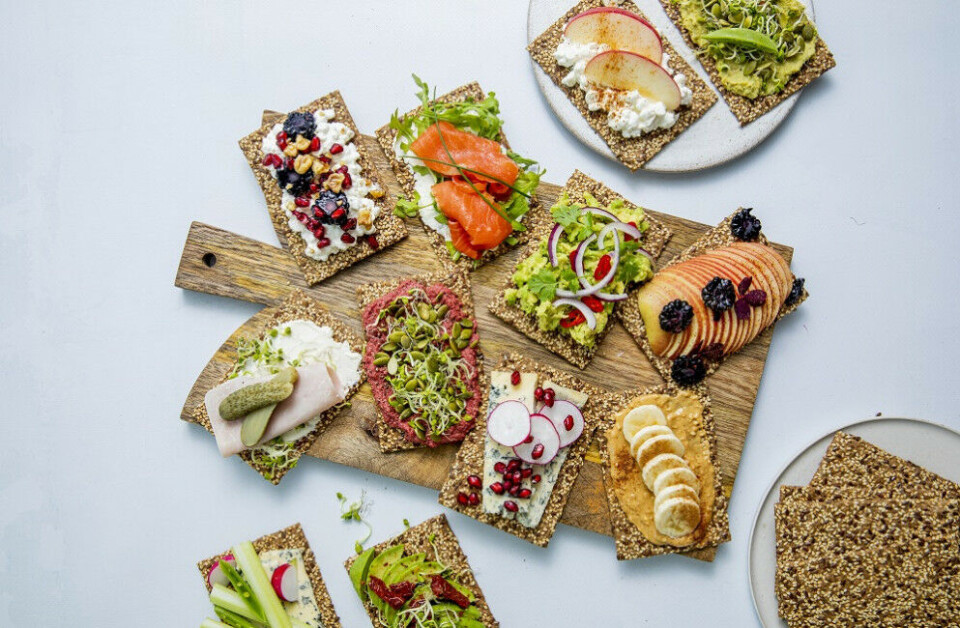 Et mellommåltid med knekkebrød kan være både næringsrikt og smakfullt! Et mellommåltid med knekkebrød kan være både næringsrikt og smakfullt!