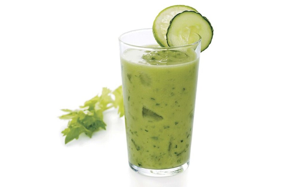 SMOOTHIE: Dersom du ikke er så glad i grønnsaker kan du kamuflere dem i en grønn smoothie. SMOOTHIE: Dersom du ikke er så glad i grønnsaker kan du kamuflere dem i en grønn smoothie.